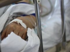 Смертельне падіння з ґанку: на Харківщині чоловіка кинули за ґрати за вбивство з необережності