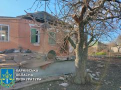 В обстріляній Козачій Лопані з-під завалів будинку врятували пенсіонерку