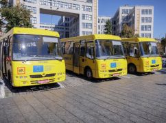 Шкільний автопарк трьох громад Харківщини поповнився новими автобусами (ФОТОФАКТ)