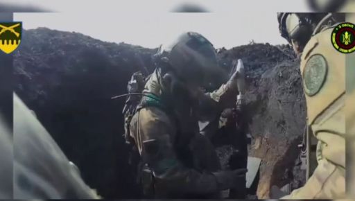 Окопы и обстрелы: Бойцы харьковской бригады показали видео с нагрудных камер