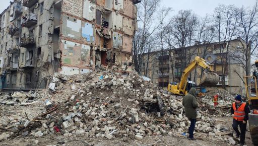 В Харькове ГСЧС деблокировала тела мужчины и женщины из-под завалов, вместе с ними погибли 2 собаки