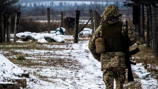 Спасти защитников: Зачем волонтеры со всей Украины скупают тысячи пакетов с химическим веществом