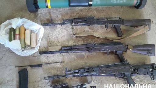 В Харьковской области мужчина хранил дома автоматы Калашникова и гранатомет – полиция 