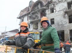 У Харкові енергетики відновили мережу, яку пошкодили окупанти 10 січня