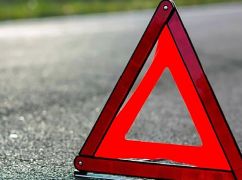 В Харькове в ДТП попал медицинский автомобиль: Кадры с места аварии