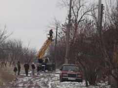 Харківські енергетики відновили мережу, яку пошкодили окупанти в Козачій Лопані