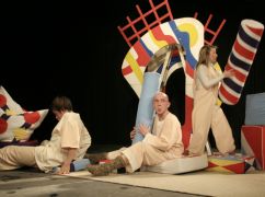 У Харкові через обстріл згоріло майно театру "Арабески"