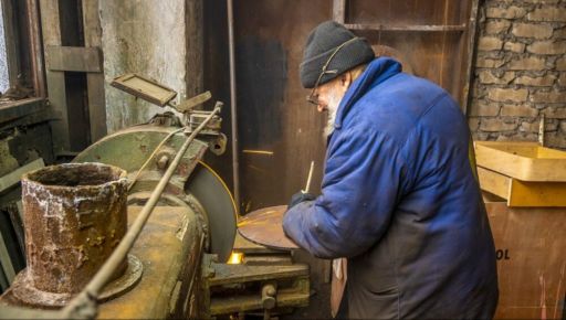 Харківські комунальники показали, що навчилися виготовляти, готуючись до зими