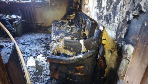 В Харькове из горящего дома спасли мужчину с ребенком