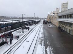 Харківський потяг до Ужгорода затримується через хуртовину