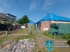 Снаряд попал в дом: В пригороде Харькова эксгумировали жертву россиян