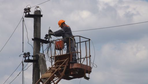 На Харківщині повернули світло в село, що майже півтора року жило без електрики