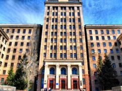 У ХНУ імені Каразіна працівник зарізав колегу на дні народженні