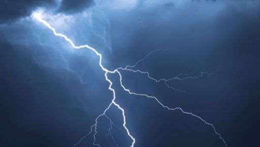 На Харків насуваються грози та сильний вітер 23 травня