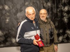 Харьковские коммунальщики получили награды от министра обороны Резникова
