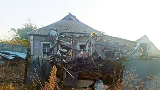 Окупанти тричі за добу били по населеному пункту біля кордону на Харківщині: Що зруйновано
