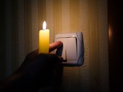 У Балаклії горить склад цивільного підприємства: частина міста без світла