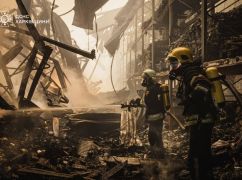 Під Харковом досі гасять масштабну пожежу після ворожого ракетного удару 30 липня