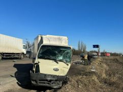 В Харьковской области столкнулись бус и грузовик с военными: Что известно