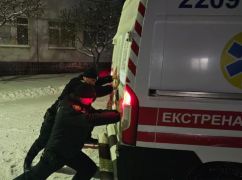 У Чугуєві через нечищені дороги застрягла "швидка"