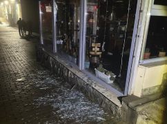 Трое раненых и разрушение: полиция показала последствия ночных обстрелов Харьковщины