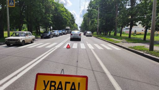 В Харькове женщина попала под колеса автомобиля на переходе