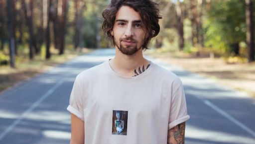 Харьковский певец Дантес стал злодеем в новом рождественском мюзикле: когда премьера