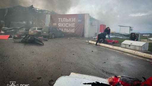 Россияне обстреляли заправку в Харьковской области: ГСЧС обнародовала кадры последствий удара