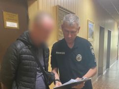 У Харкові 53-річний чоловік бив та принижував співмешканку