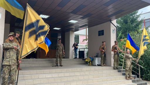 На фасадах харківських ліцеїв відкрили меморіальні дошки загиблим випускникам-героям