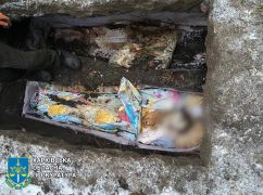 У Козачій Лопані ексгумували тіла родини, убитої росіянами