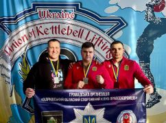 Харківські поліцейські встановили рекорд України на чемпіонаті з гирьового спорту