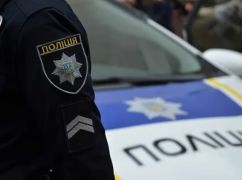 В Харькове патрульные помогли транспортировать в больницу ребенка