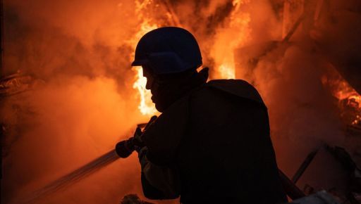 Пожежу після удару російського БПЛА по підприємству в Харкові загасили за 20 хвилин