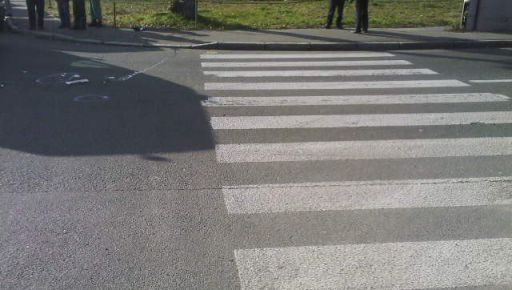 Відволікся на помилку: у Харкові водій на смерть збив пішохода на "зебрі"