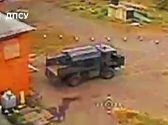 Пограничники устроили "огненное шоу" для российских бойцов в Харьковской области: кадры с фронта