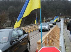 Військові показали, як на Харківщині  відновлюють зруйновані рашистами мости