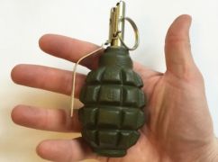 На Харківщині у тяжкому стані госпіталізували двох школярів, які постраждали внаслідок вибуху гранати