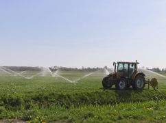 Аренда трактора для агросектора: сезонность, спрос, выгоды