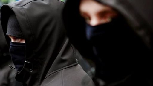 На Харківщині грабіжники у медичних масках напали на чоловіка
