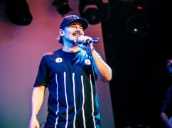 Лидер харьковской группы ТНМК спел премьеру песни на масштабном шоу