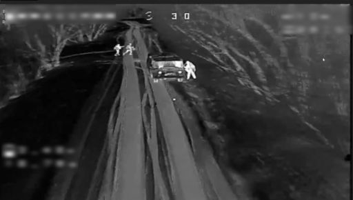 Пограничники показали, как FPV-дроны уничтожают российские "буханки" в Харьковской области