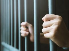 У Харкові чоловік декілька годин вбивав опонента в квартирі подруги