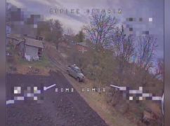 На Харківщині прикордонники знищили техніку та піхоту ворога дронами