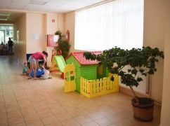 В 15 поликлиниках и больницах Харькова обустроят детские просторы почти за 1,8 млн грн