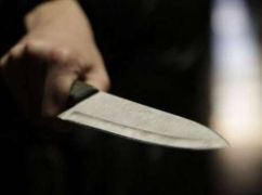 На Харківщині чоловік зарізав знайомого та поцупив три його телефони