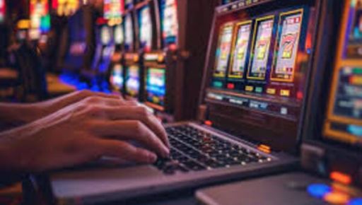 Двоє харківських блогерів за рекламу казино отримали штрафи у 4,8 млн грн