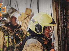 В Ізюмському районі через обстріл зайнявся будинок: загинуло троє людей