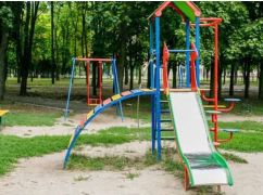 В Харьковской области мужчина зарезал человека на детской площадке