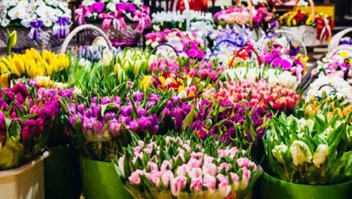У Терехова розповіли, скільки коштують квіти в Харкові напередодні 8 березня